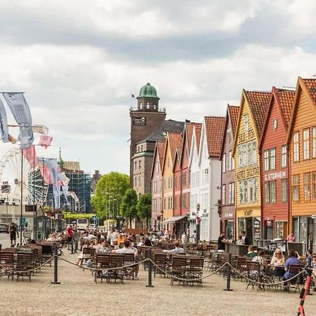 Dinbnb Apartments I Historical Two-Floor Apartment With Rooftop Panorama I 1645 Heritage Bergen Extérieur photo