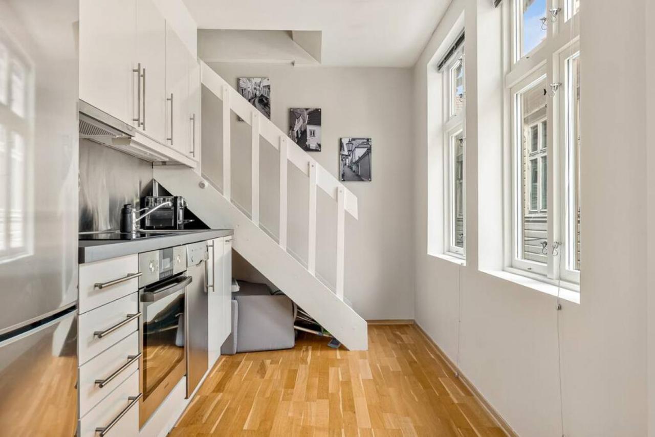 Dinbnb Apartments I Historical Two-Floor Apartment With Rooftop Panorama I 1645 Heritage Bergen Extérieur photo